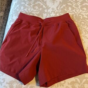 Lululemon Men 5” Zeroed in shorts